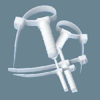 USMPK 6 UCHWYT (50 SZT. W OPAK.)