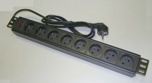 LISTWA ZASILAJĄCA 19" 8P 1,5U