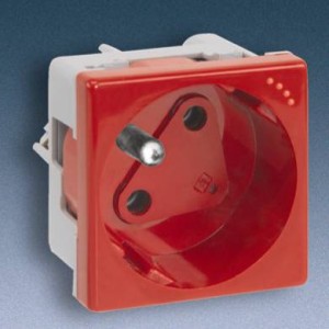 TSC-KS22/6 GNIAZDO DATA CZERW. 45X45 SZY