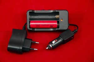ŁADOWARKA 220V/12V2X do akum. 18650